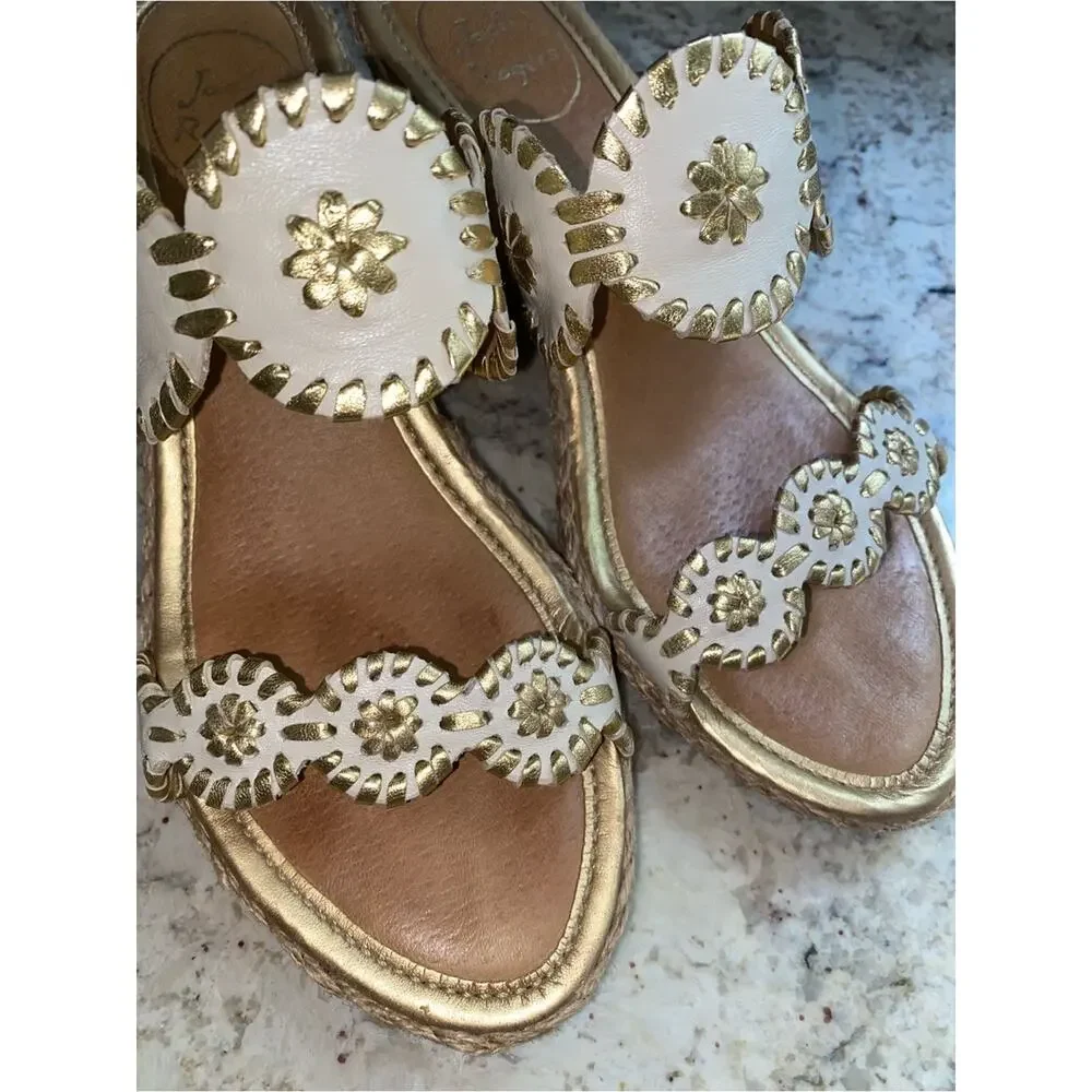 Jack Rogers $160 Shelby Wedge Sandal in Bone & Gold Preppy 7.5 EUC